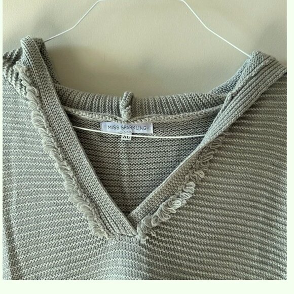 Sage knit v neck with hood knit sweater XL - Picture 2 of 6